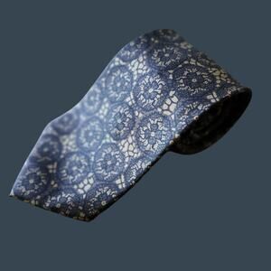 Men's Bracers Floral Patterned Necktie 54.5 Inches Long 3.5 Inches Wide